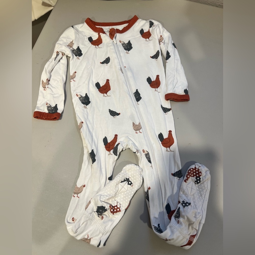 Kyte Baby Chicken Print Zipper Footie 12-18m